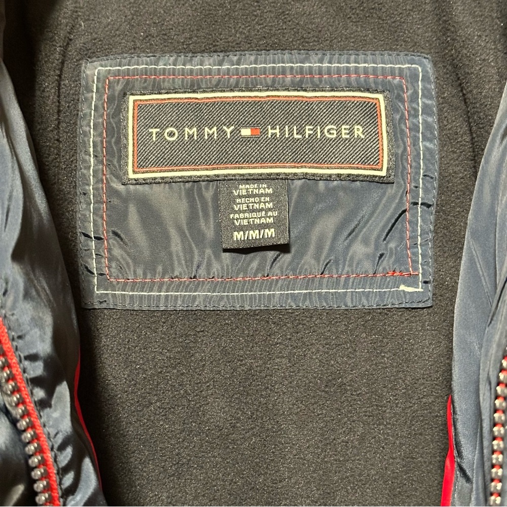 NWT Tommy Hilfiger puffer winter coat jacket size M with hood - Picture 4 of 10